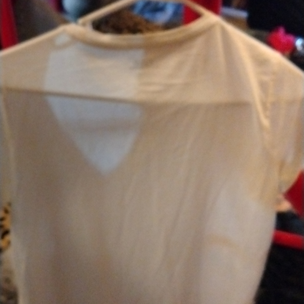 White t-shirt - Picture 2 of 3